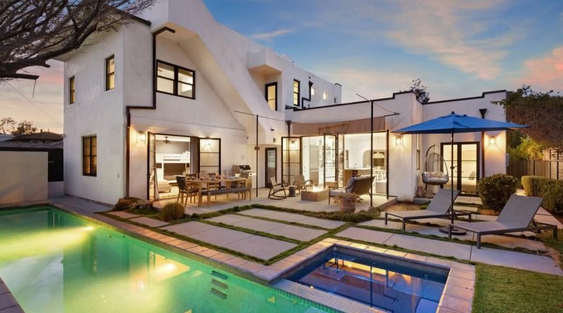 AvantStay