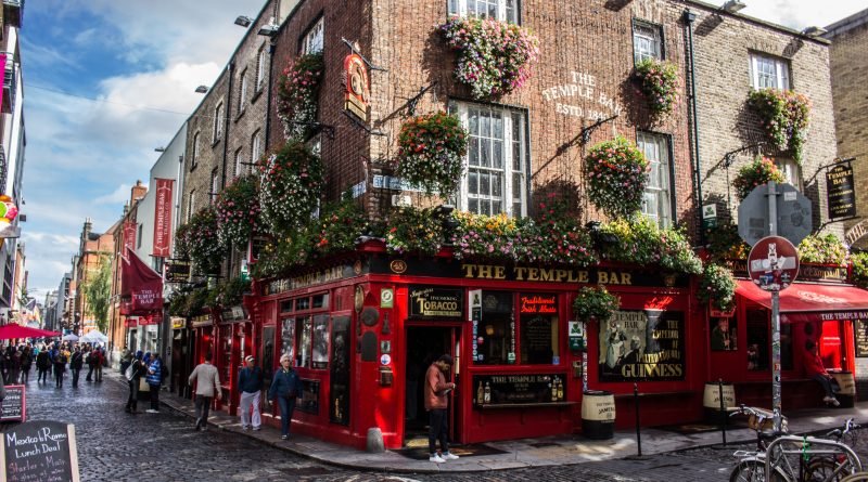 matheus-camara-da-silva-NL2ORrGh8KM-unsplash Ireland restrictions